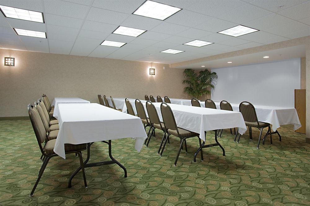 Holiday Inn Express & Suites Wheat Ridge-Denver West By Ihg Facilities photo